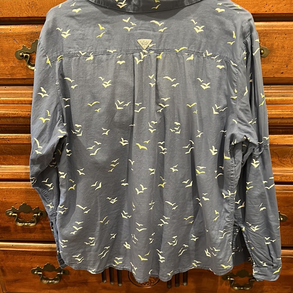 Columbia Women’s Top PFG Size L Large Performance Fishing Gear Bird Print - Picture 5 of 6